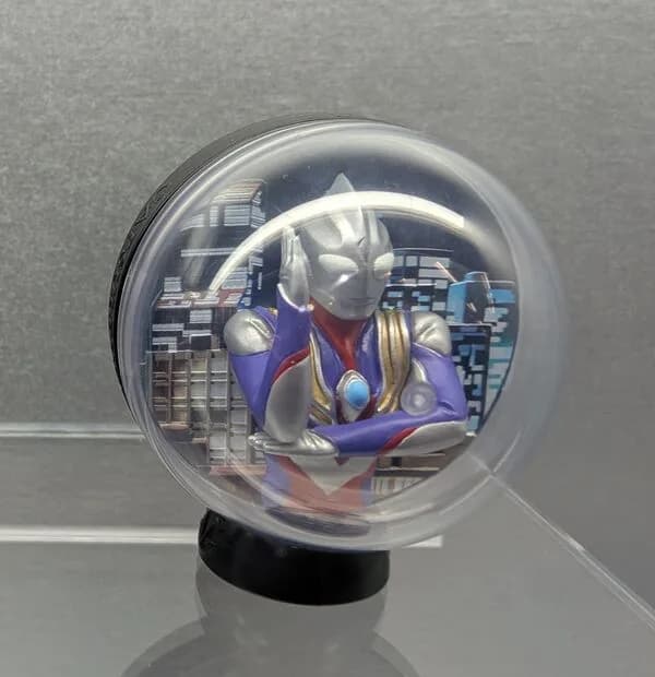 Ultraman Tiga - Capsuleverse - Capsuleverse Ultraman 01 - Premium Gashapon (Bandai) 1