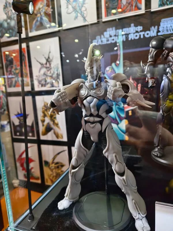 強殖裝甲GUYVER - 強殖裝甲 III - Guyver Classic Pose Series - 1/6 (Spaceship Design) 1
